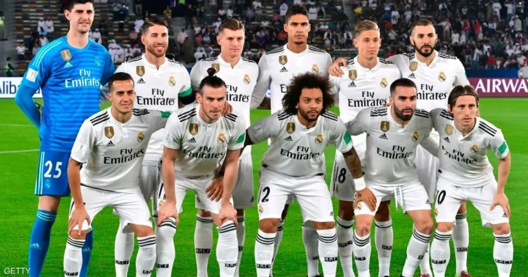 كريم بنزيما يزور معسكر ريال مدريد قبل مباراة السوبر الإسباني ضد ريال مايوركا