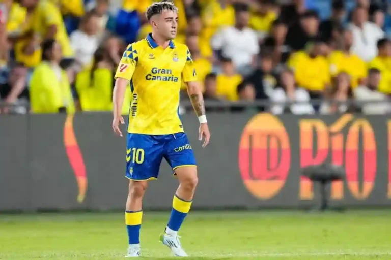 صراع سعودي على موليرو.. وموقف اللاعب يعرقل الصفقة