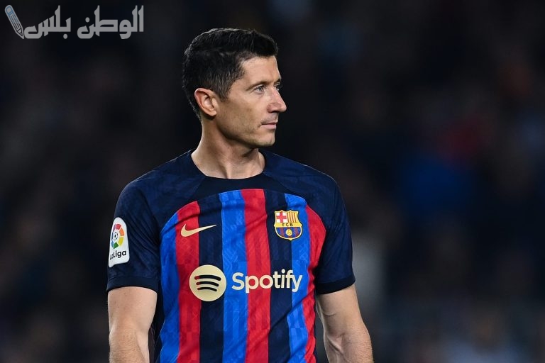 ليفاندوفسكي يستعد لمواجهة أتالانتا: أرقام مميزة في دوري أبطال أوروبا