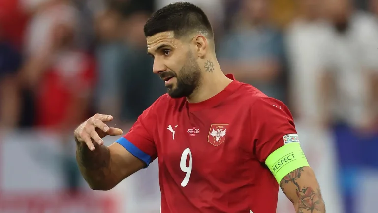 ميتروفيتش يغيب عن الهلال لمدة 3 أسابيع بسبب إصابة في العضلة الخلفية