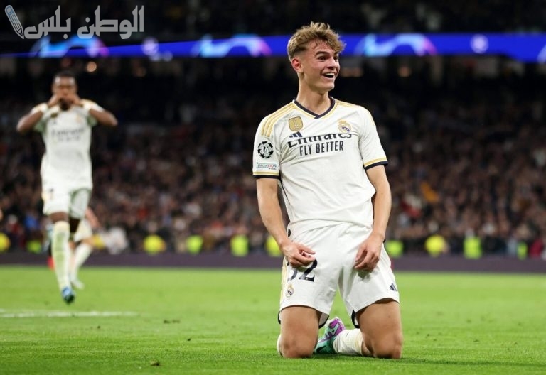 سيسك فابريغاس: كومو يرفض بيع نيكو باز إلا لريال مدريد