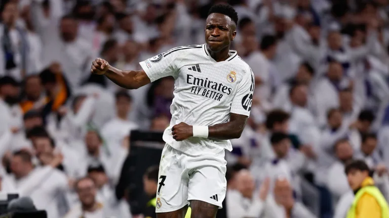 مفاجأة مدوية فينيسيوس جونيور يرفض التجديد وريال مدريد يترقب عرض الهلال