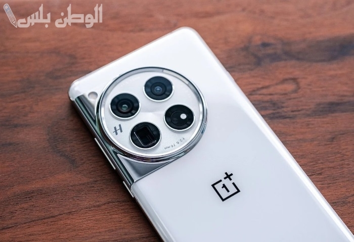 معالج Snapdragon 8 Gen 3 وAndroid 15 يعززان تجربة استخدام OnePlus 13R وهذه مميزات الهاتف