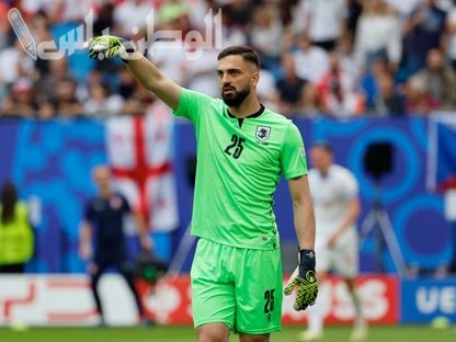 حوار مثير بين مامارداشفيلي وفيران توريس بعد فوز برشلونة على فالنسيا 7-1