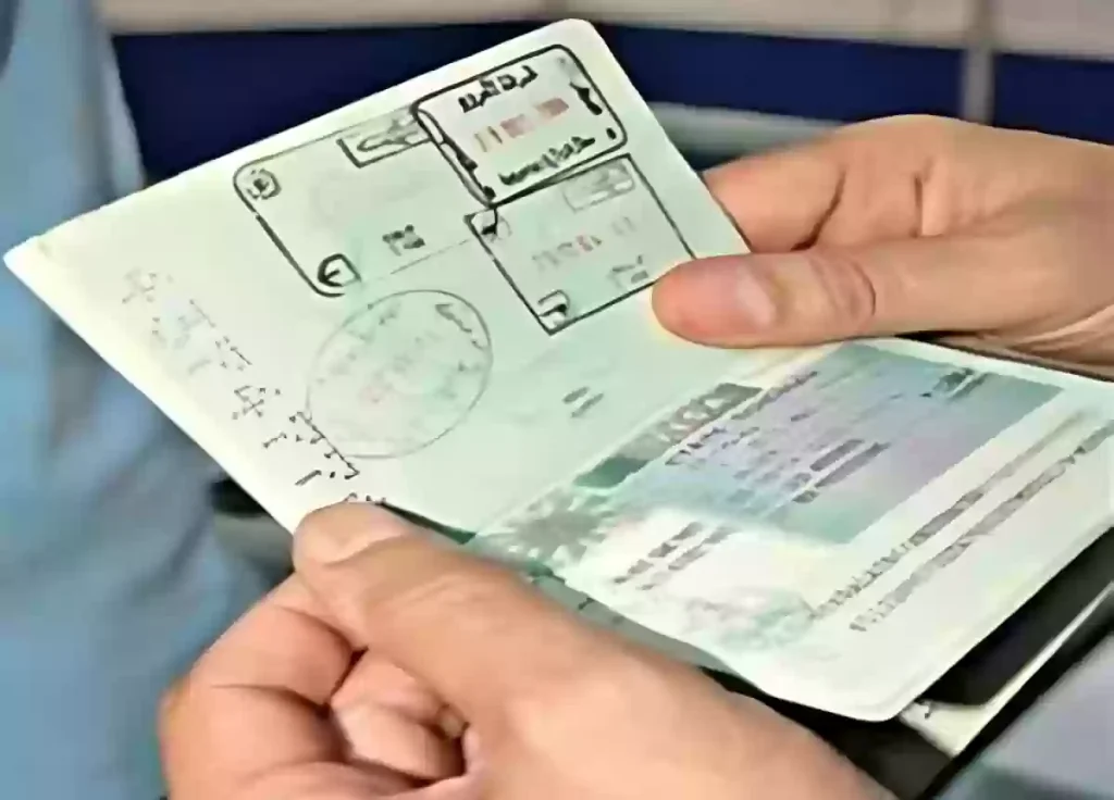 العمل والسفر بدون كفيل