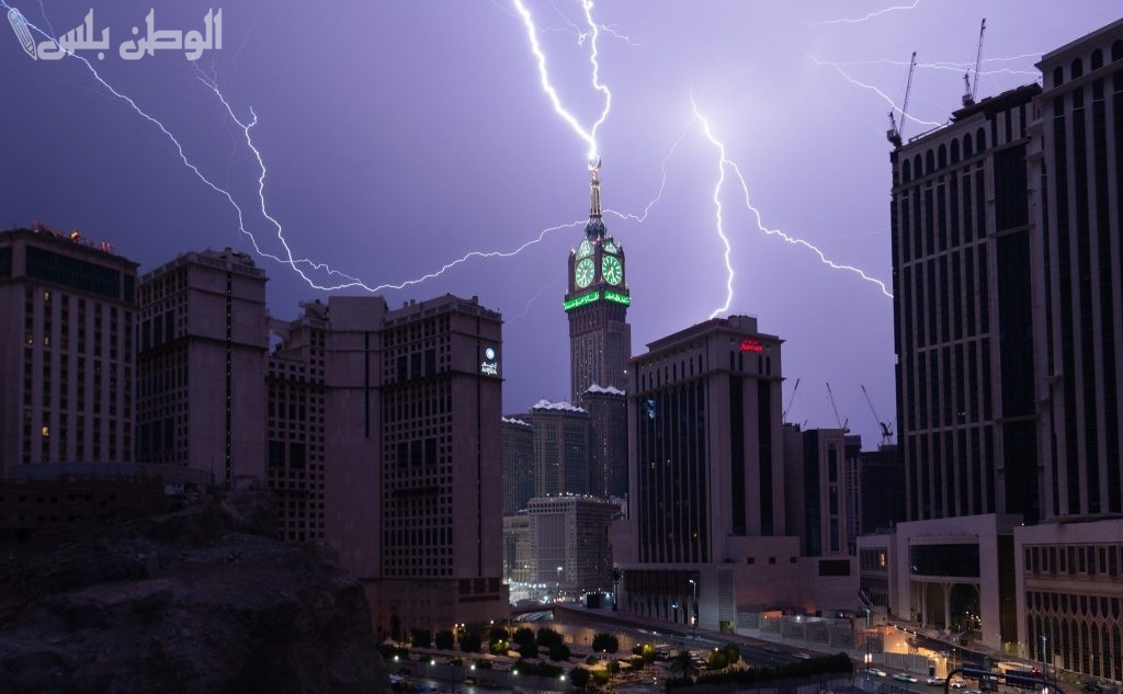 عاصفة رعدية في السعودية