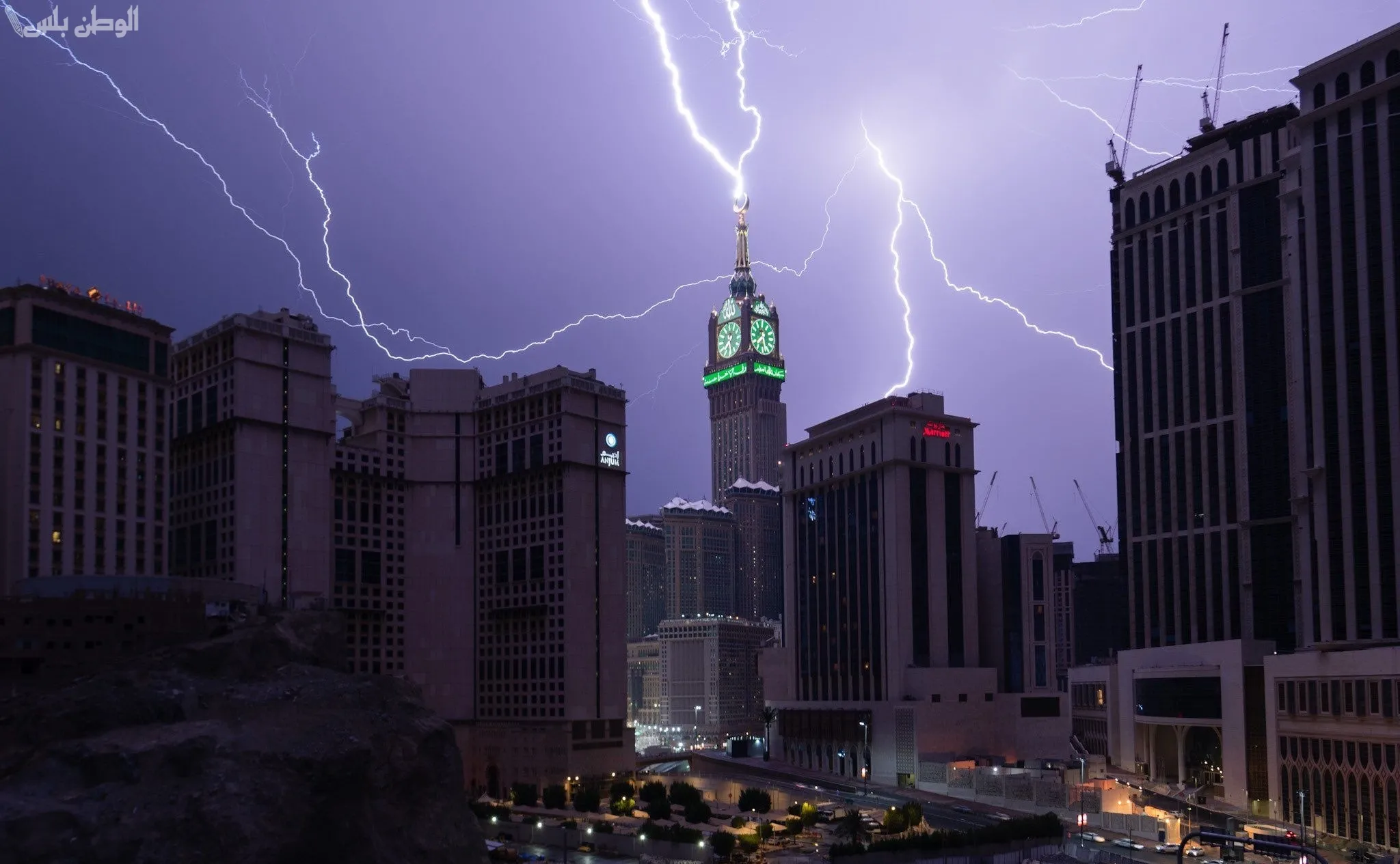 عاصفة رعدية في السعودية أسبابها ونتائجها 