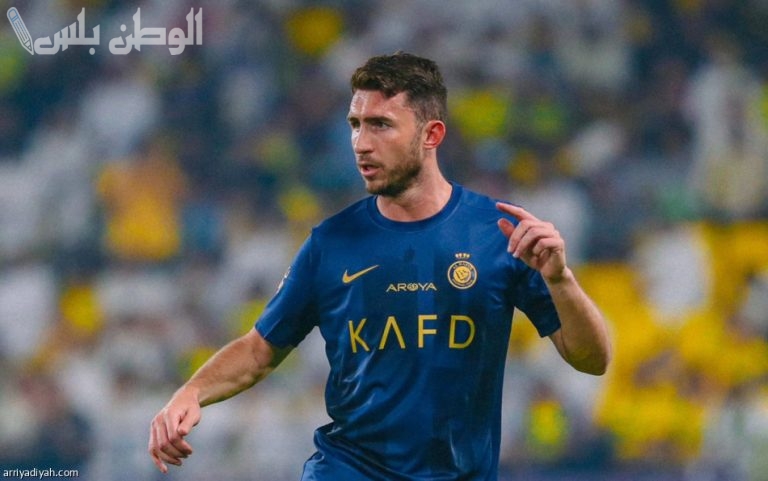 النصر يتلقى ضربة قوية بغياب لابورت لثلاثة أسابيع