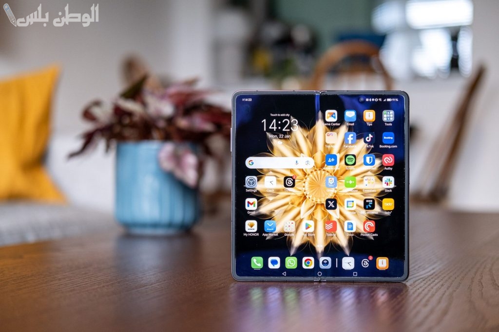 Honor Magic V2