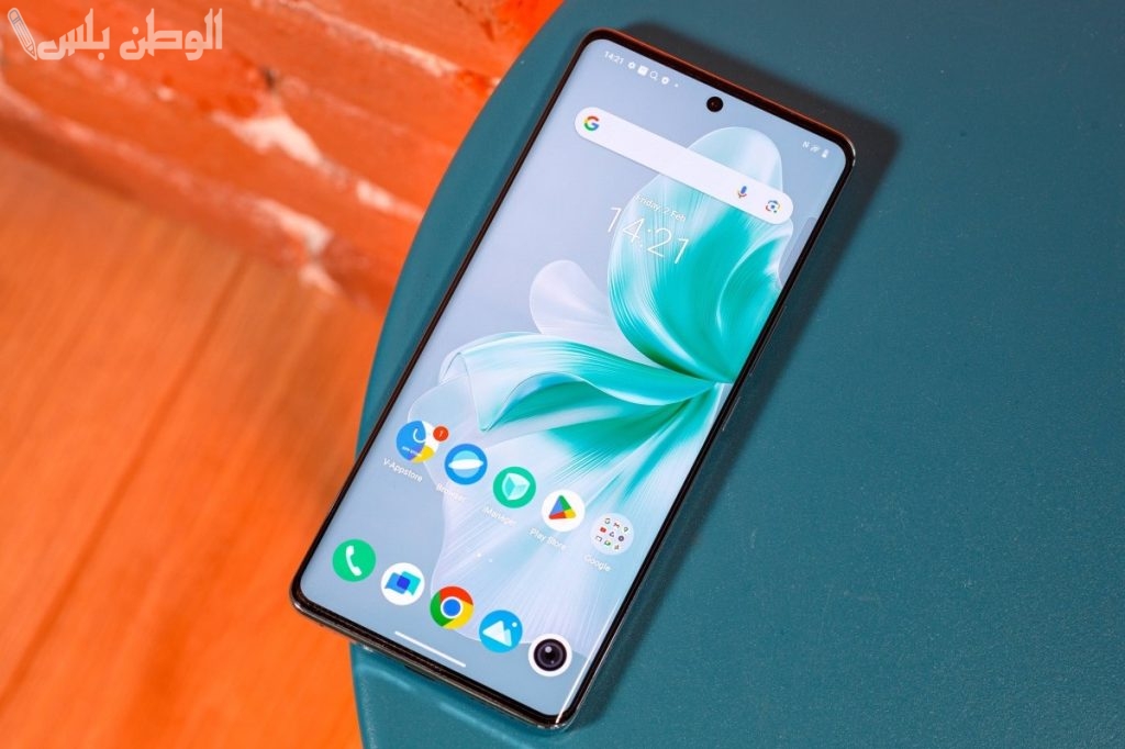 VIVO V30
