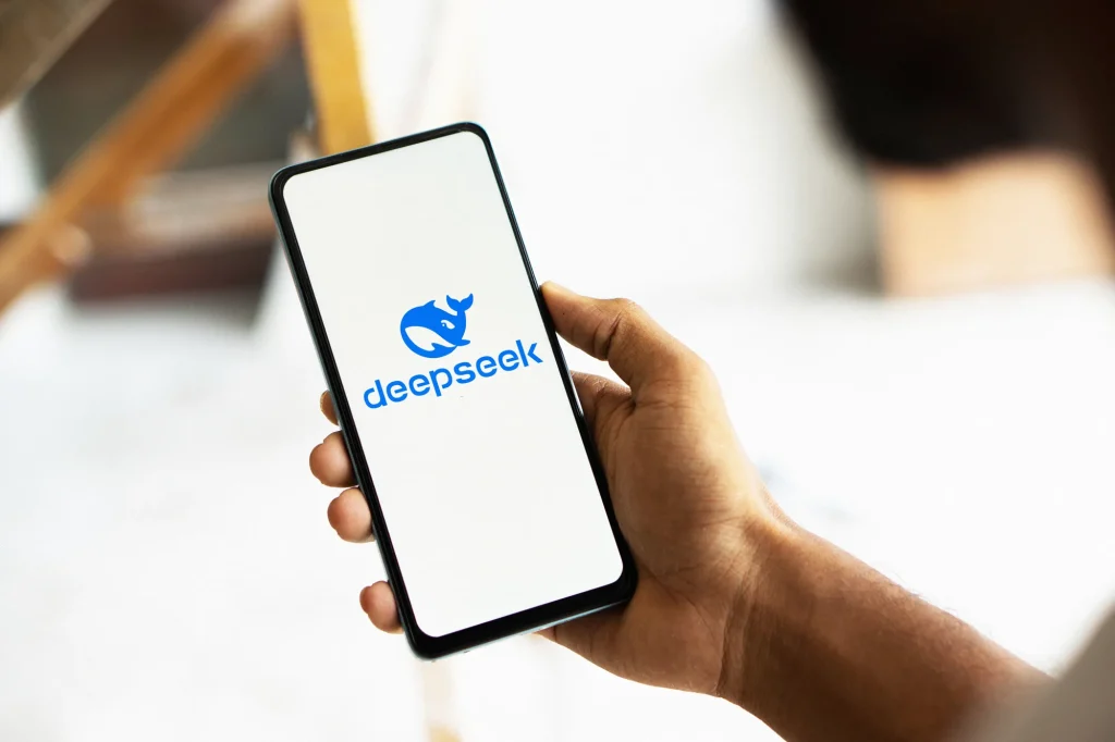 آبل تختار بديل DeepSeek