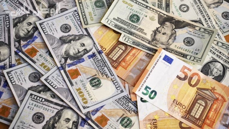 آخر تحديثات أسعار العملات الأجنبية: ماذا يحدث في السوق السوداء والبنك المركزي؟
