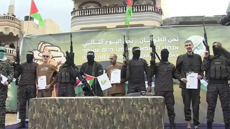 إعلام إسرائيلي أزمة المحتجزين تقترب من الحل وتوقعات بالإفراج عنهم السبت