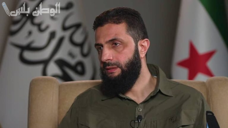 احمد الشرع رئيس سوريا الحالي يتخلى عن المظاهر الرسمية ليظهر بشكل شبابي على خيل عربي أصيل