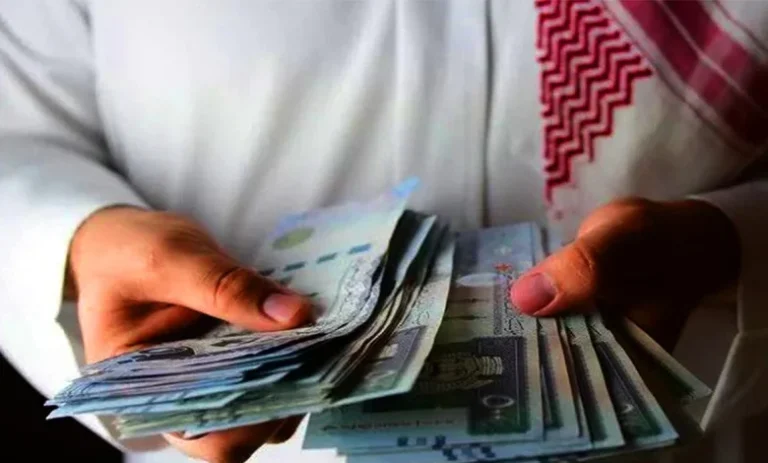 قيمة قسط قليلة على فترة سداد طويلة.. احصل على قرض من “الأولى” الآن بهذه الشروط والخطوات
