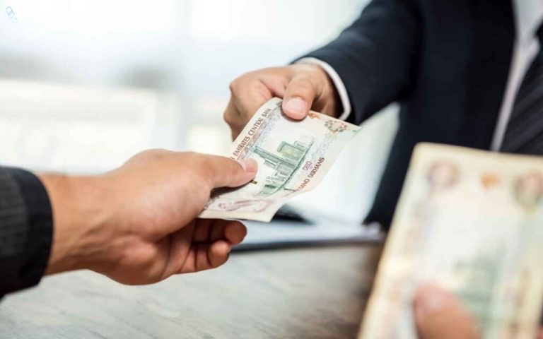 التقاعد المبكر في الإمارات 2025.. الشروط الجديدة والمزايا المالية للموظفين الراغبين في إنهاء الخدمة مبكرًا