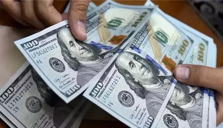 الدولار يحلق عاليًا.. سعر الصرف اليوم الاثنين 24 فبراير 2025 في مصر وفقًا لآخر تحديثات البنوك والسوق السوداء