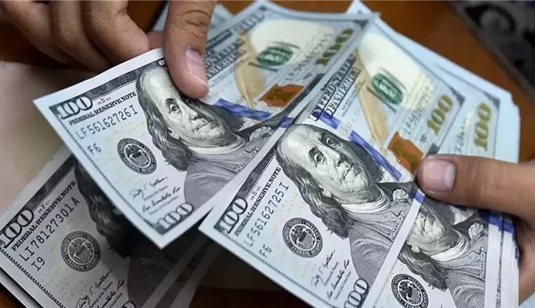 الدولار يحلق عاليًا.. سعر الصرف اليوم الاثنين 24 فبراير 2025 في مصر وفقًا لآخر تحديثات البنوك والسوق السوداء