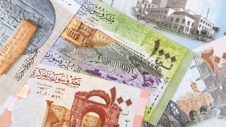 الدولار يواصل الصعود أمام الليرة السورية اليوم بالسوق السوداء والبنوك الرسمية