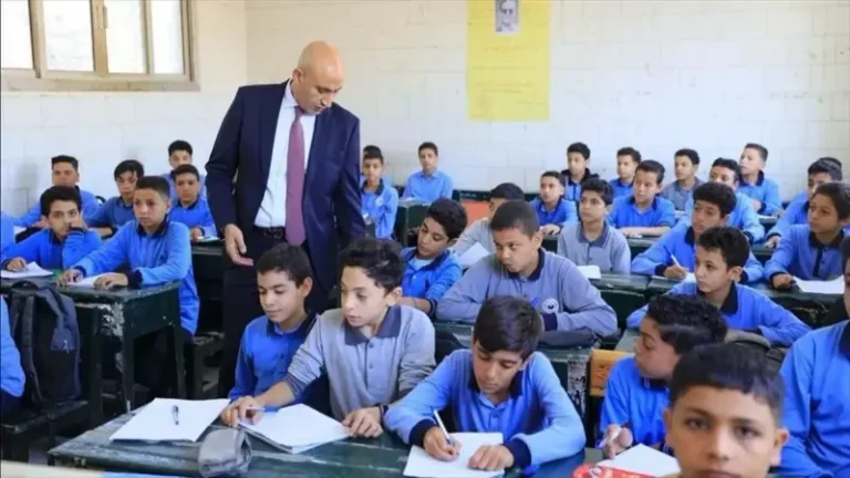 حقيقة تأجيل الترم الثاني في المدارس المصرية 2025.. “وزير التعليم” يكشف