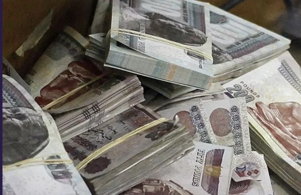 رواتب موظفي الحكومة والقطاع