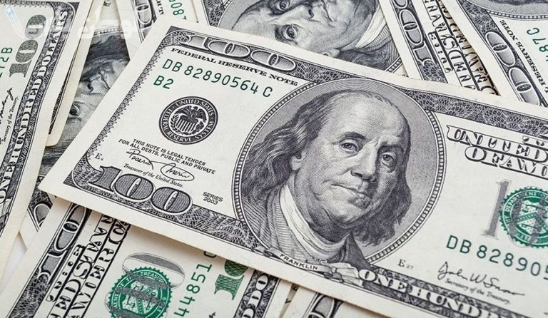 استمرار الصعود.. سعر الدولار اليوم الأربعاء 12 فبراير 2025 في السوق السوداء والبنك الأهلي المصري