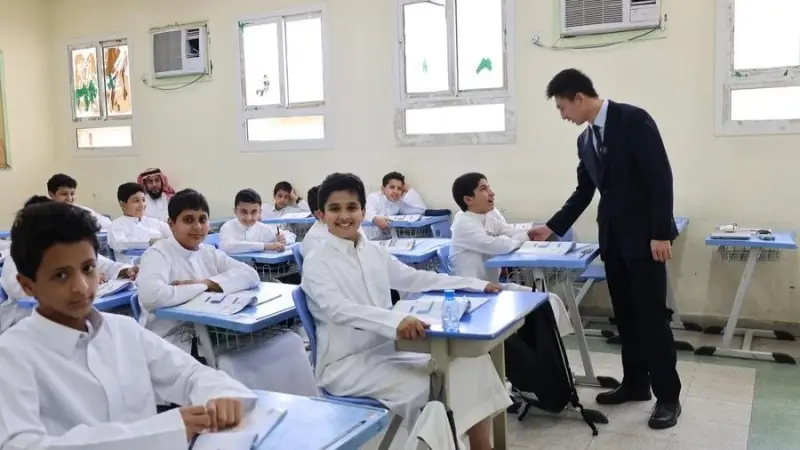 طريقة التقديم على مساعد