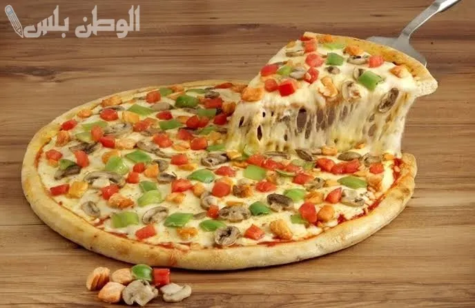 طريقة عمل بيتزا الـ 20 دقايق في المنزل