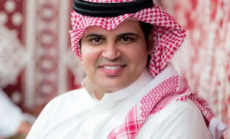 العصيمي يثير الجدل بتعليق ناري بعد تعادل الهلال أمام ضمك