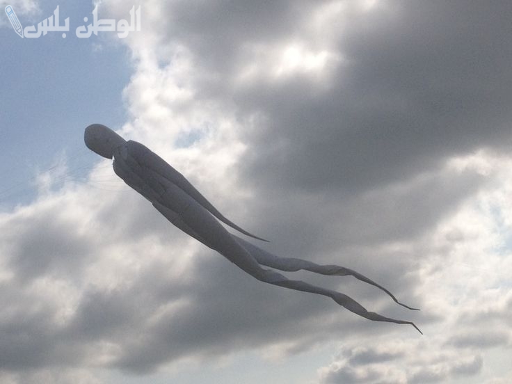 مخلوق عملاق