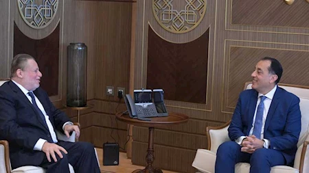 رئيس الوزراء ومحافظ البنك