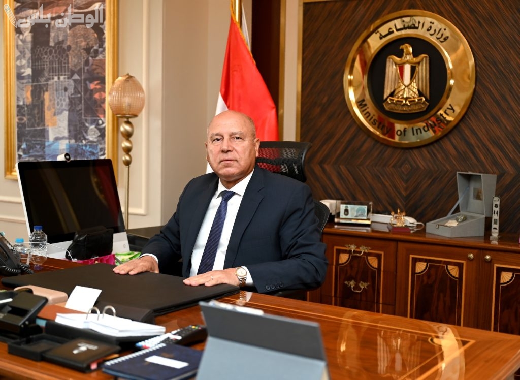 وزير الصناعة والنقل