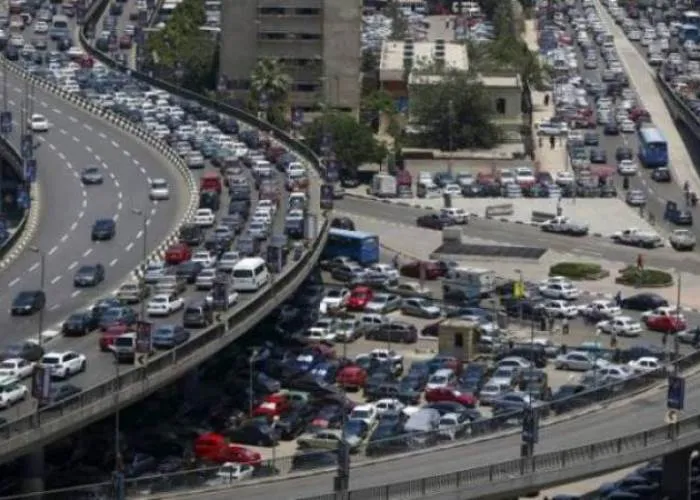 ازدحام مروري شديد في شوارع القاهرة والجيزة