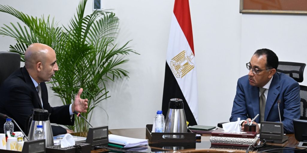 مدبولي بيتابع مع وزير