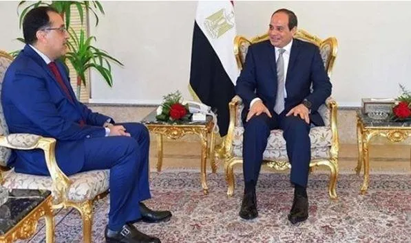 رئيس الوزراء يهنئ الرئيس السيسي بمناسبة ذكرى عيد تحرير سيناء