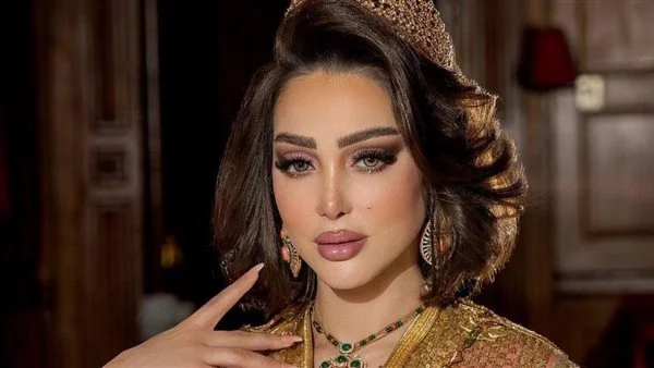 الفنانة بسمة بوسيل "في