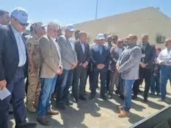 تفقد رئيس الوزراء ميناء