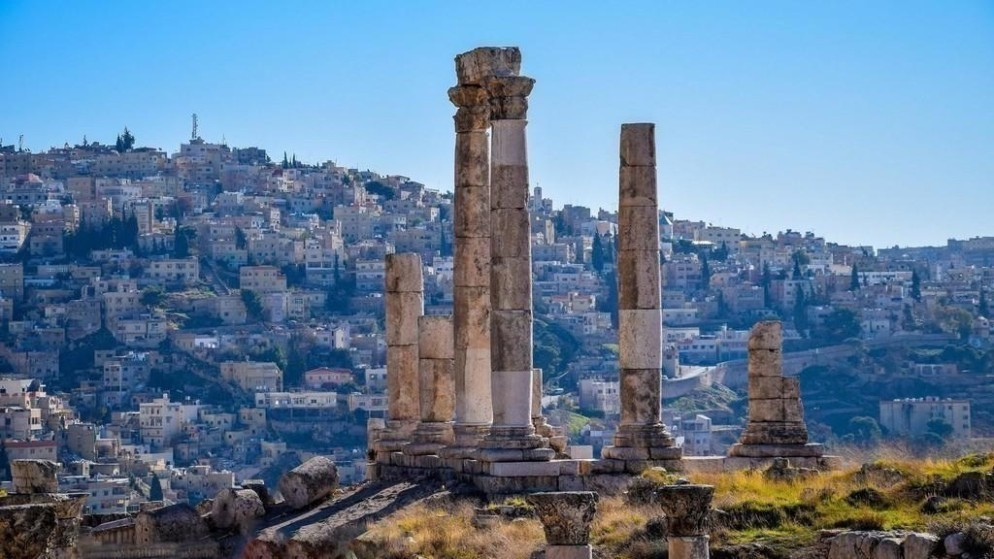 أجواء معتدلة الاثنين تتخللها