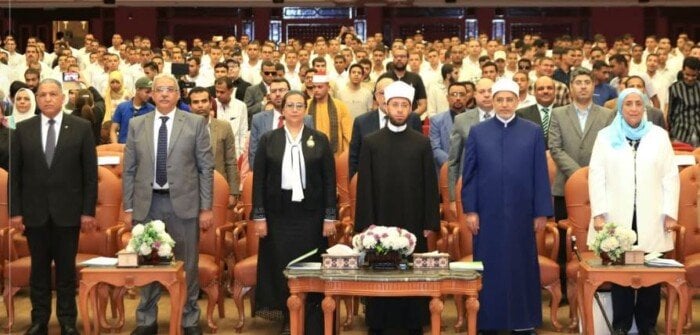 أمل عمار تتألق في