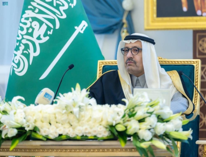 أمير الباحة يستعرض جهود