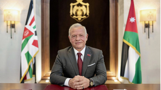 الملك ينعم بأوسمة ملكية