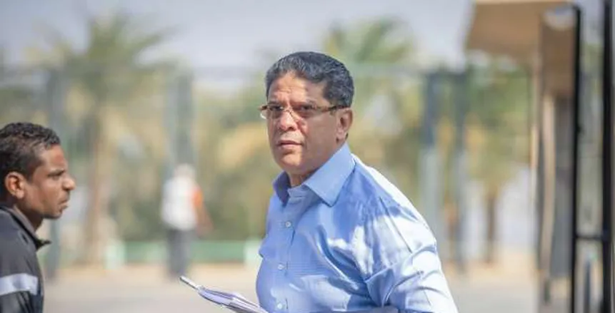 أيمن الرمادي يطلب مليون