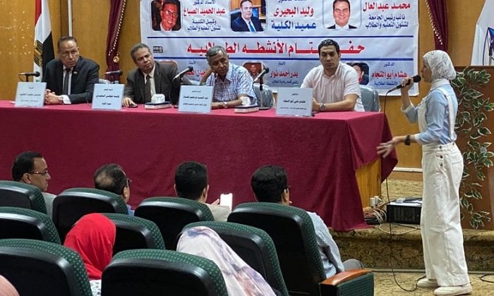 إبداع طلاب آداب كفر