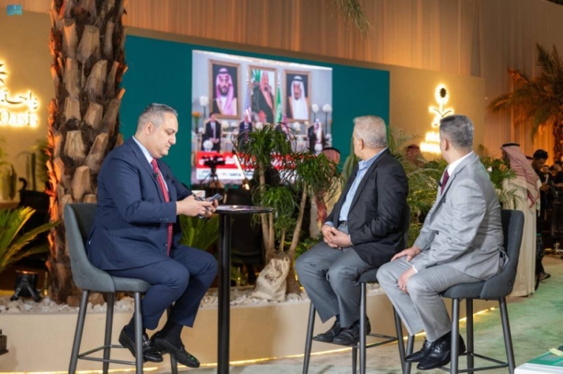 إعلاميون دوليون يشيدون بتجربة