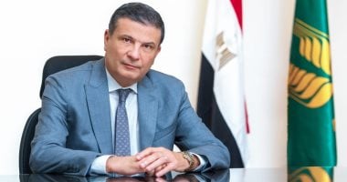 وزير الزراعة يقيل رئيس