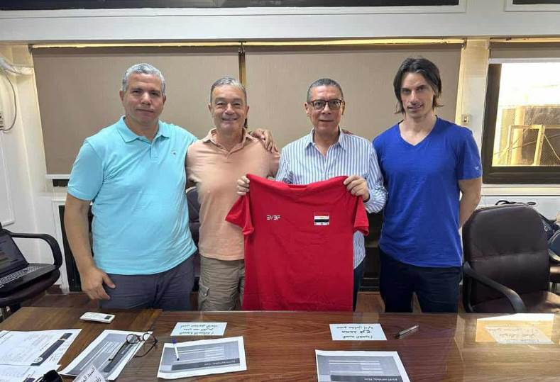الجهاز الفني لمنتخب الطائرة