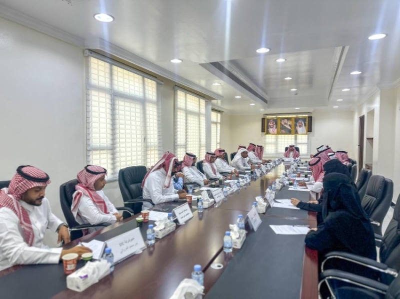 اجتماع محلي برئاسة محافظ