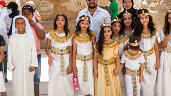 احتفال مميز بالعيد: الزي
