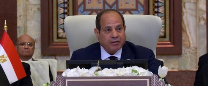 استثمار العقوبات الأمريكية: السيسي