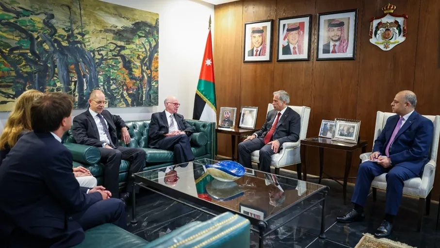 رئيس الوزراء يستقبل رئيس